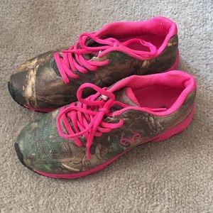 Women’s Tennis Shoes